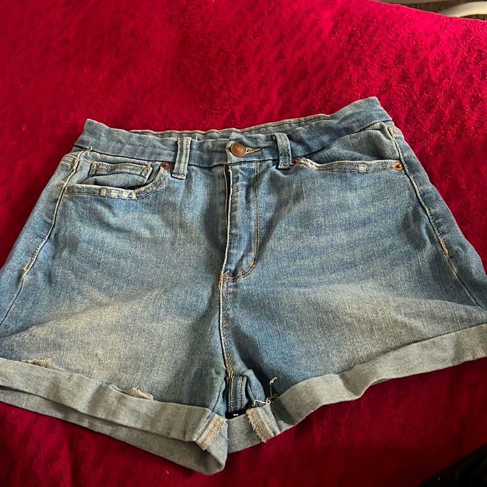 Size 7 shorts